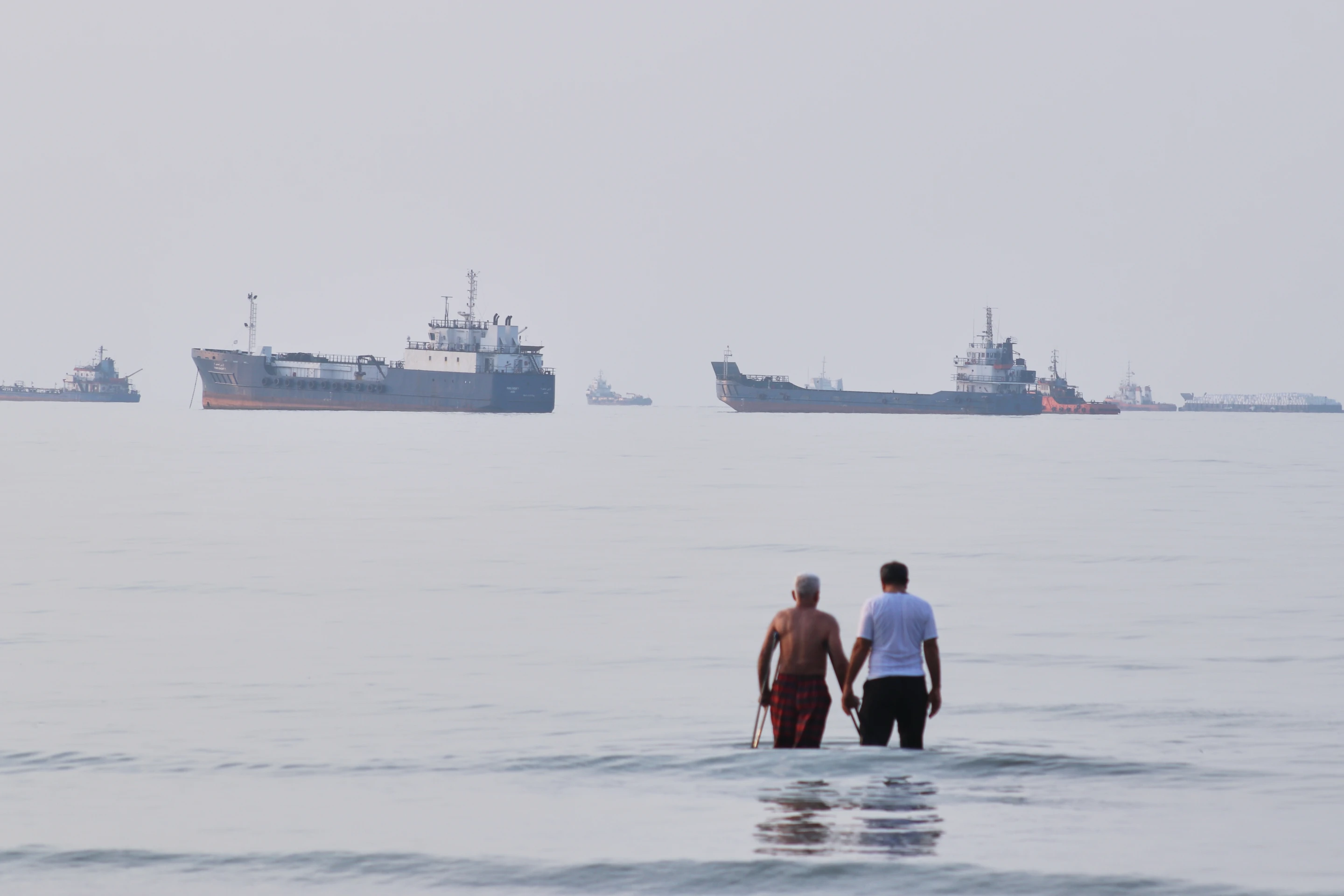 Middle East Oil Producers Step Up Plans to Bypass the Strait of Hormuz