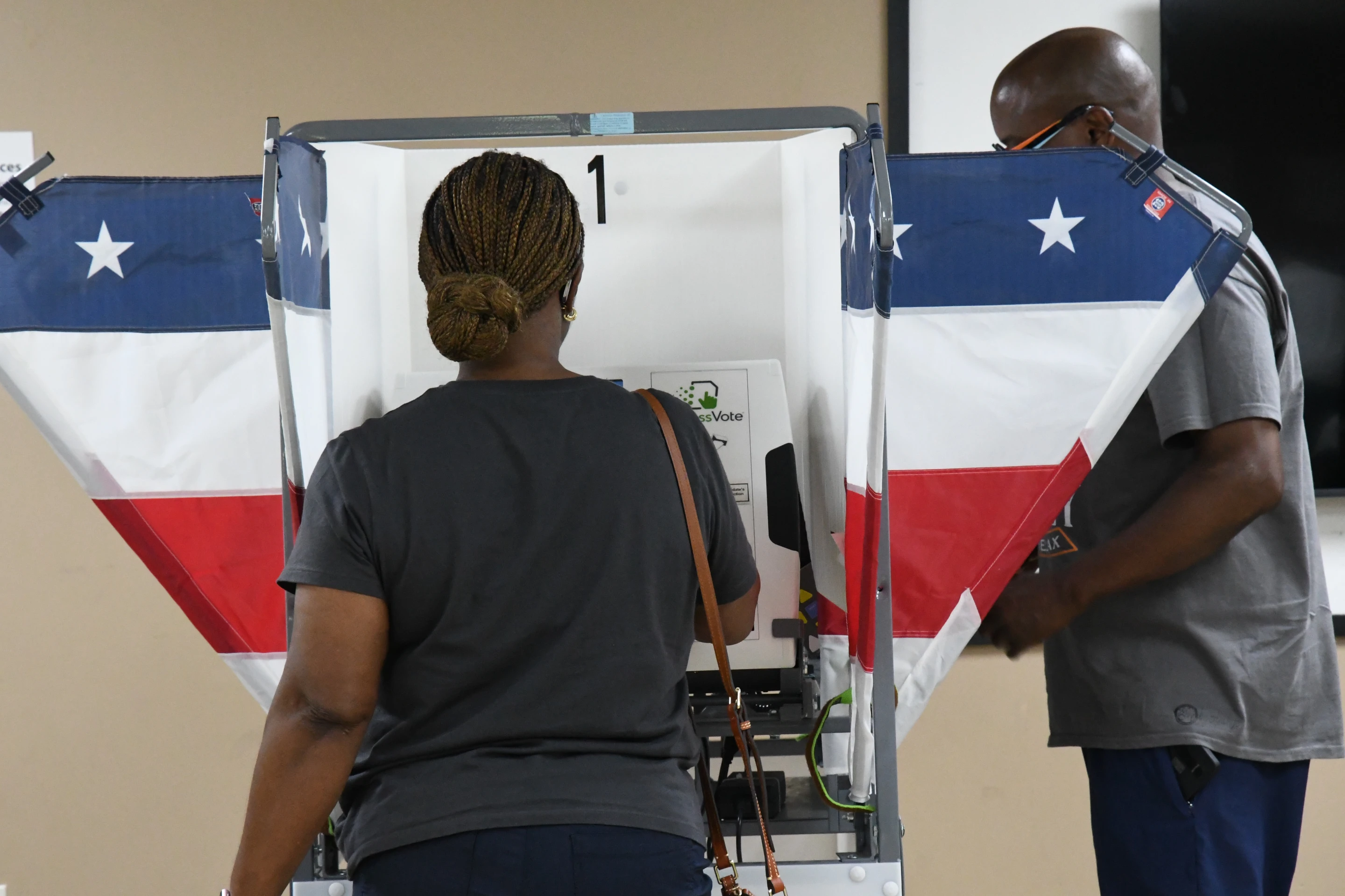 Federal Judges Allow New Tennessee Congressional Map That Splits Majority-Black District in Memphis