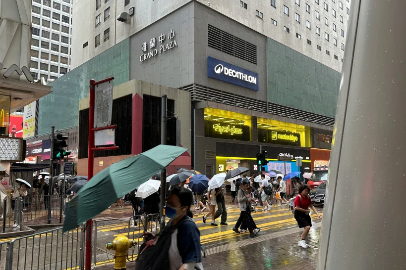 Southern China on Alert as Typhoon Noul Approaches, Hong Kong Cancels Flights
