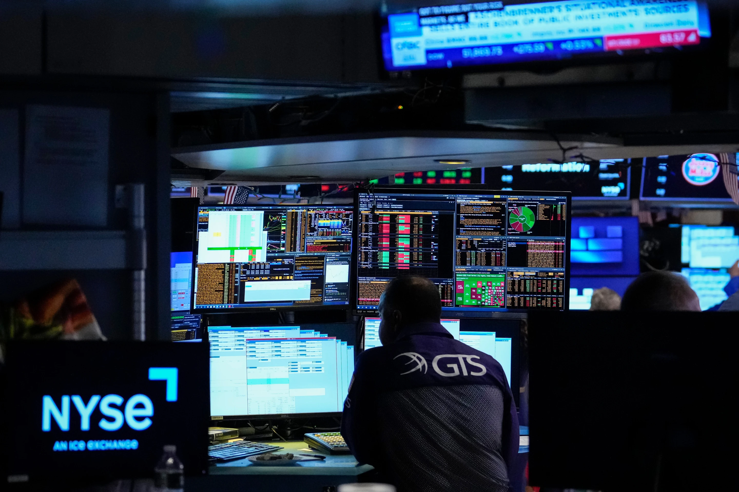 US Stocks Hold Near Records on Hopes of an Agreement With Iran